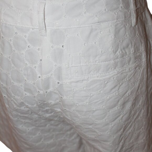 Izod White Embroidered Fabric Lined Zip Button Shorts, Size 8 NWT's - Picture 10 of 15